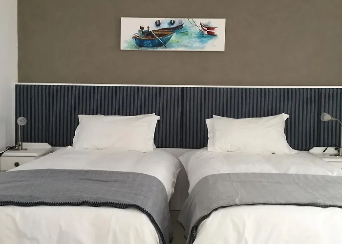 D\'Hub Guest Cottage